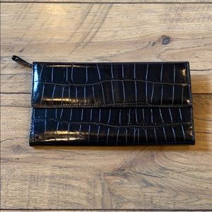 Black print wallet